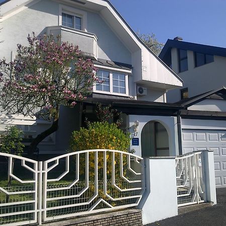 Apartment & Rooms Miboti Samobor Exterior foto
